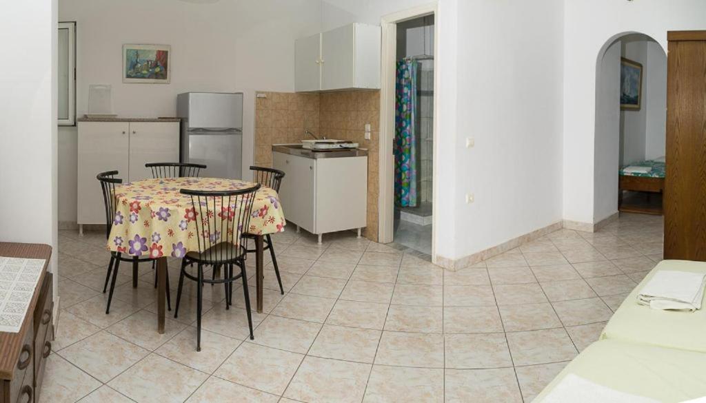 Anna'S Studios & Apartments Закинтос Екстериор снимка