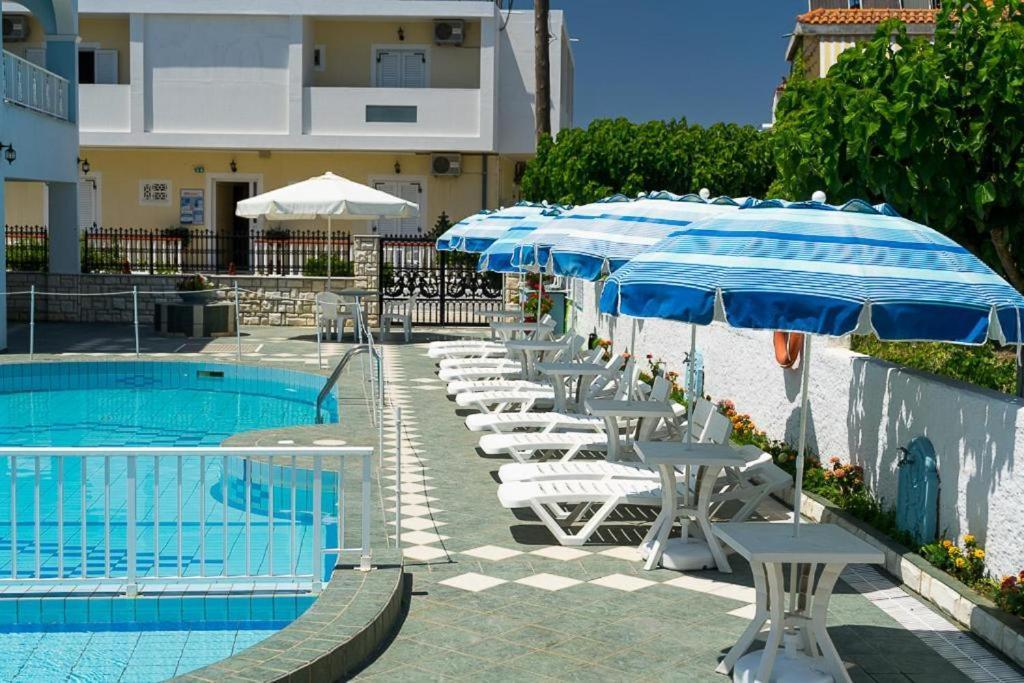 Anna'S Studios & Apartments Закинтос Екстериор снимка